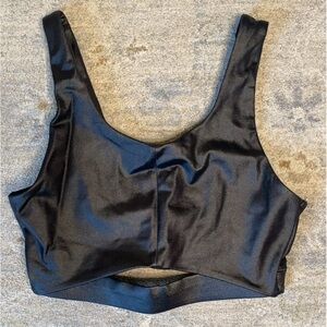 Victoria’s Secret Sport Bra Crop Top with Cutout Underboob Detail size XS